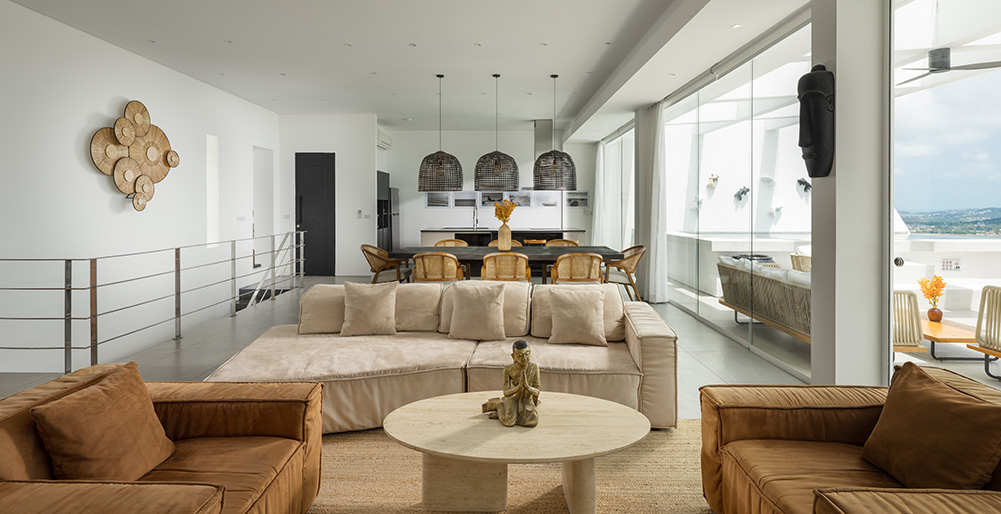 Golden Lotus - The Blossom Villa - Restful living and dining area by the pool